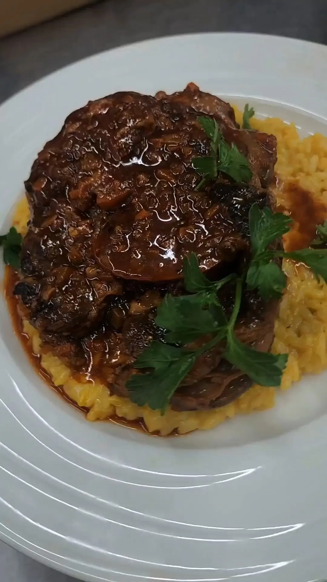 creation thumb for Osso buco sous-vide con shio koji