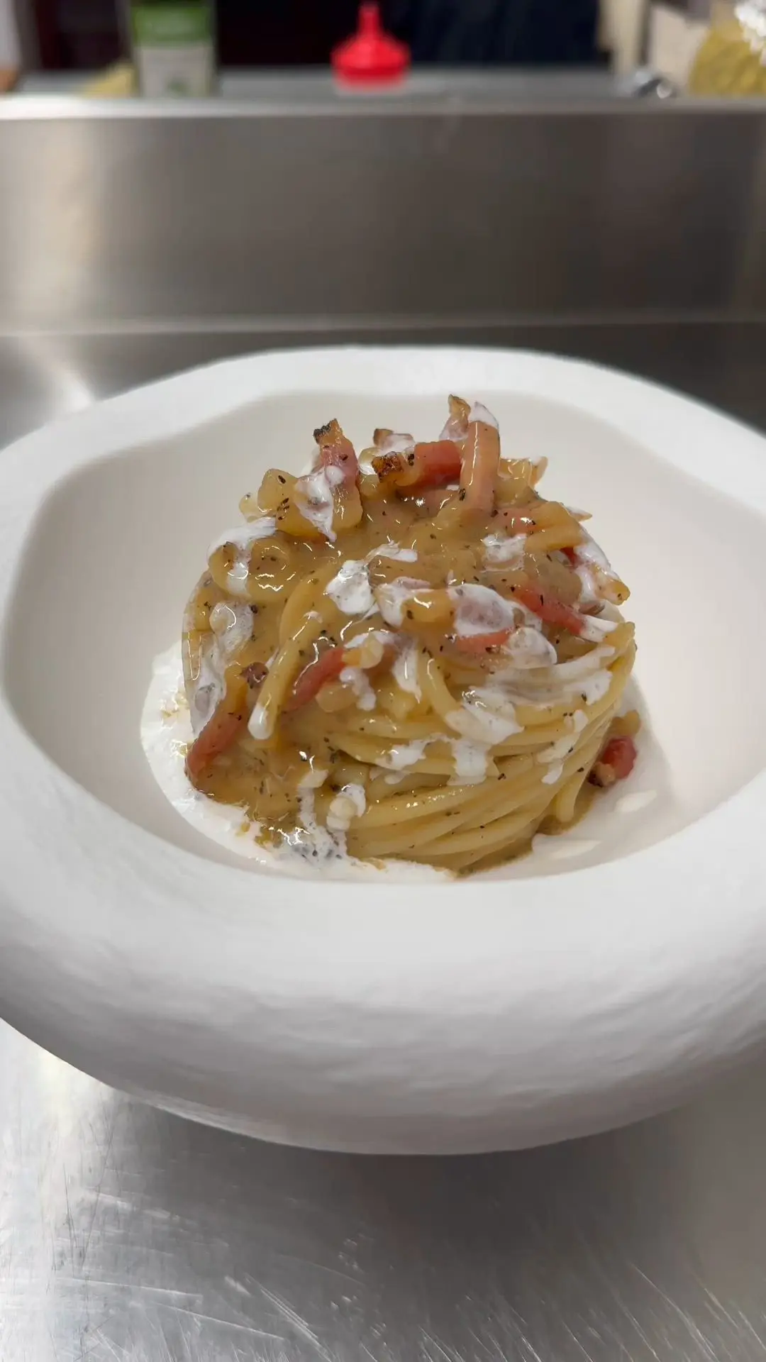 creation thumb for Spaghettoni, sea urchin, guanciale, coconut milk