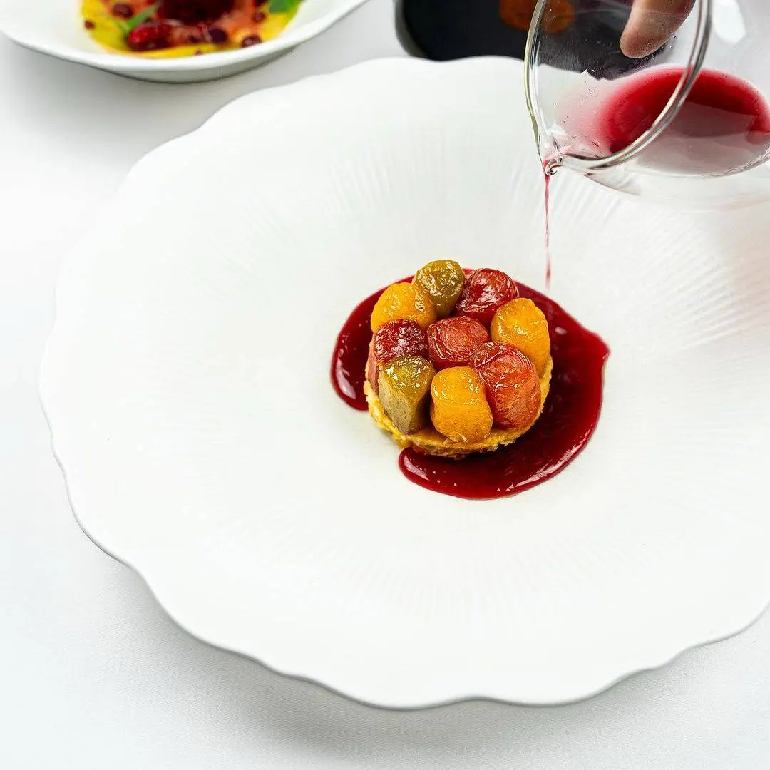 creation thumb for Tomato Tarte Tatin | Raspberry Extraction