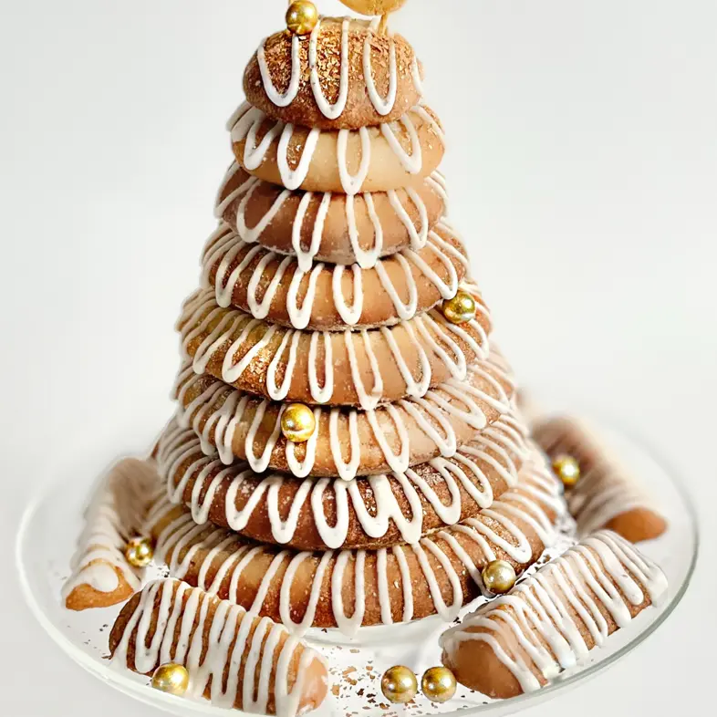 creation thumb for Marzipan Wreath Cake (Kransekage)