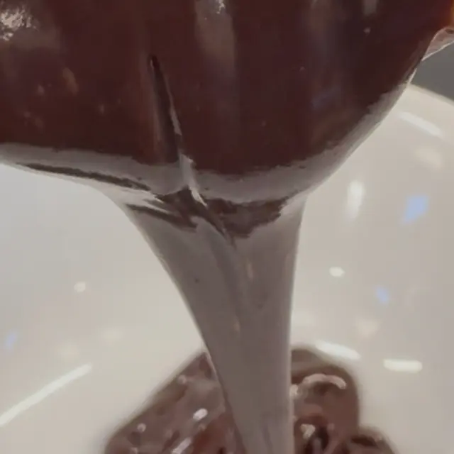 creation thumb for Easy glossy chocolate sauce 