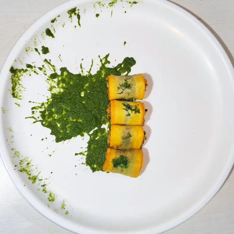 creation thumb for Involtino di insalata di zucchine gialle con salsa di coriandolo alla menta verde.