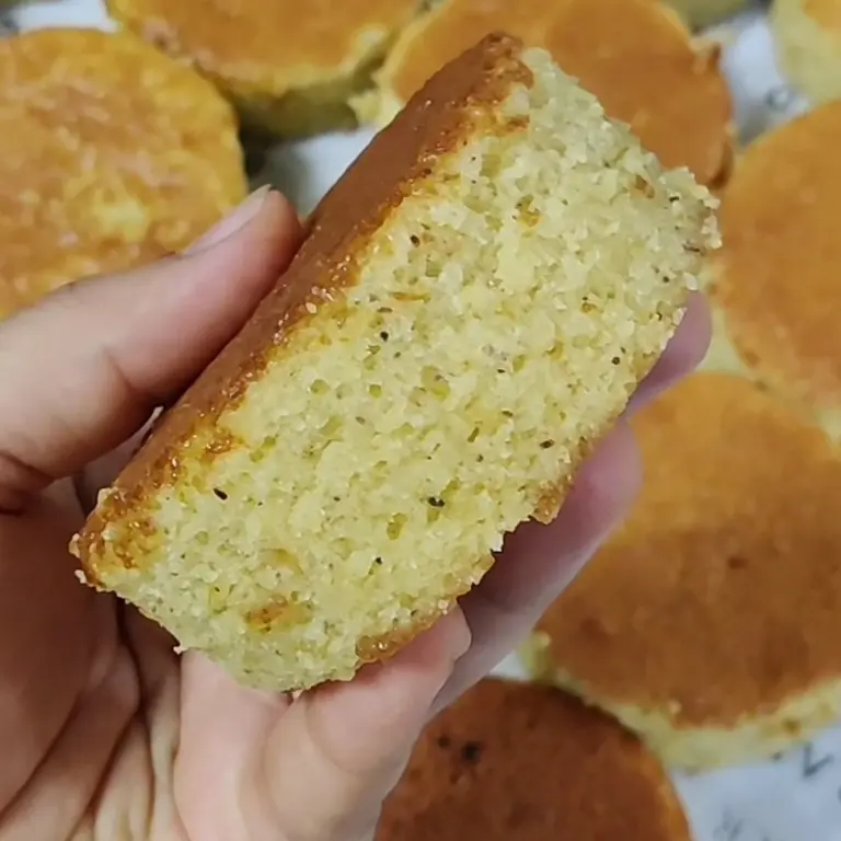 creation thumb for Pistachio  financier cake