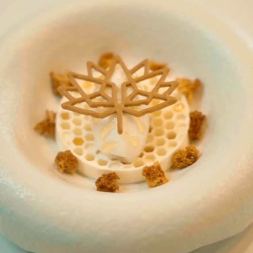 creation thumb for Honey Textures with Panna Cotta, Tuile & Honeycomb 🍯