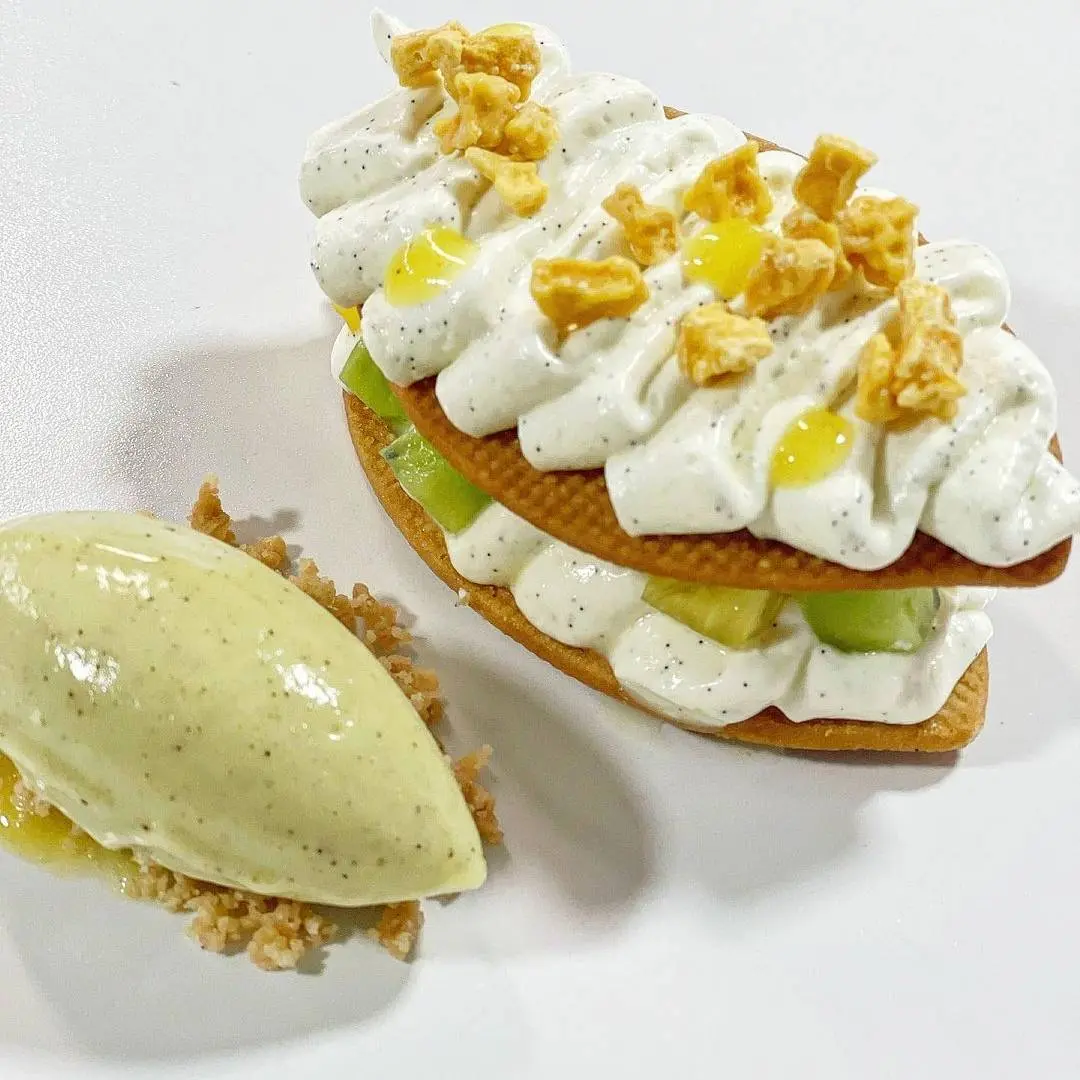 creation thumb for Ananas | Yuzu-Creme | Passionsfrucht | Kiwi