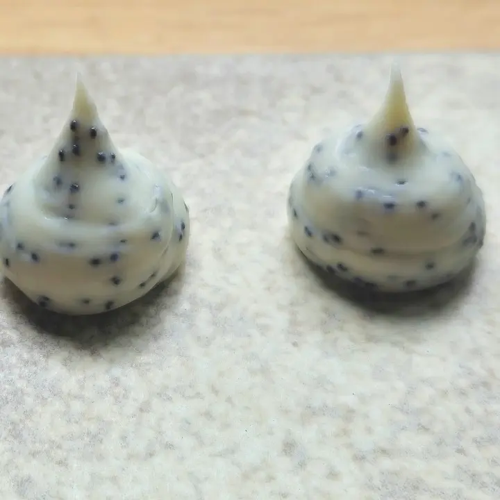 creation thumb for Poppy Seeds Creme