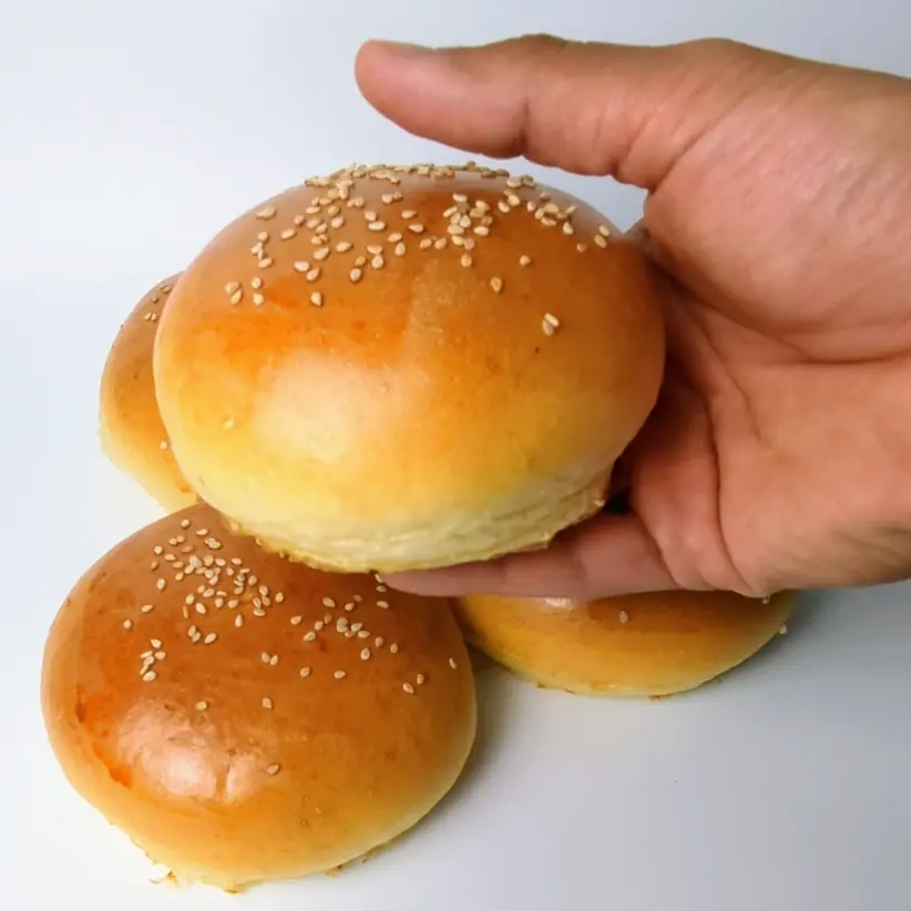 creation thumb for Buttermilch Burgerbrötchen