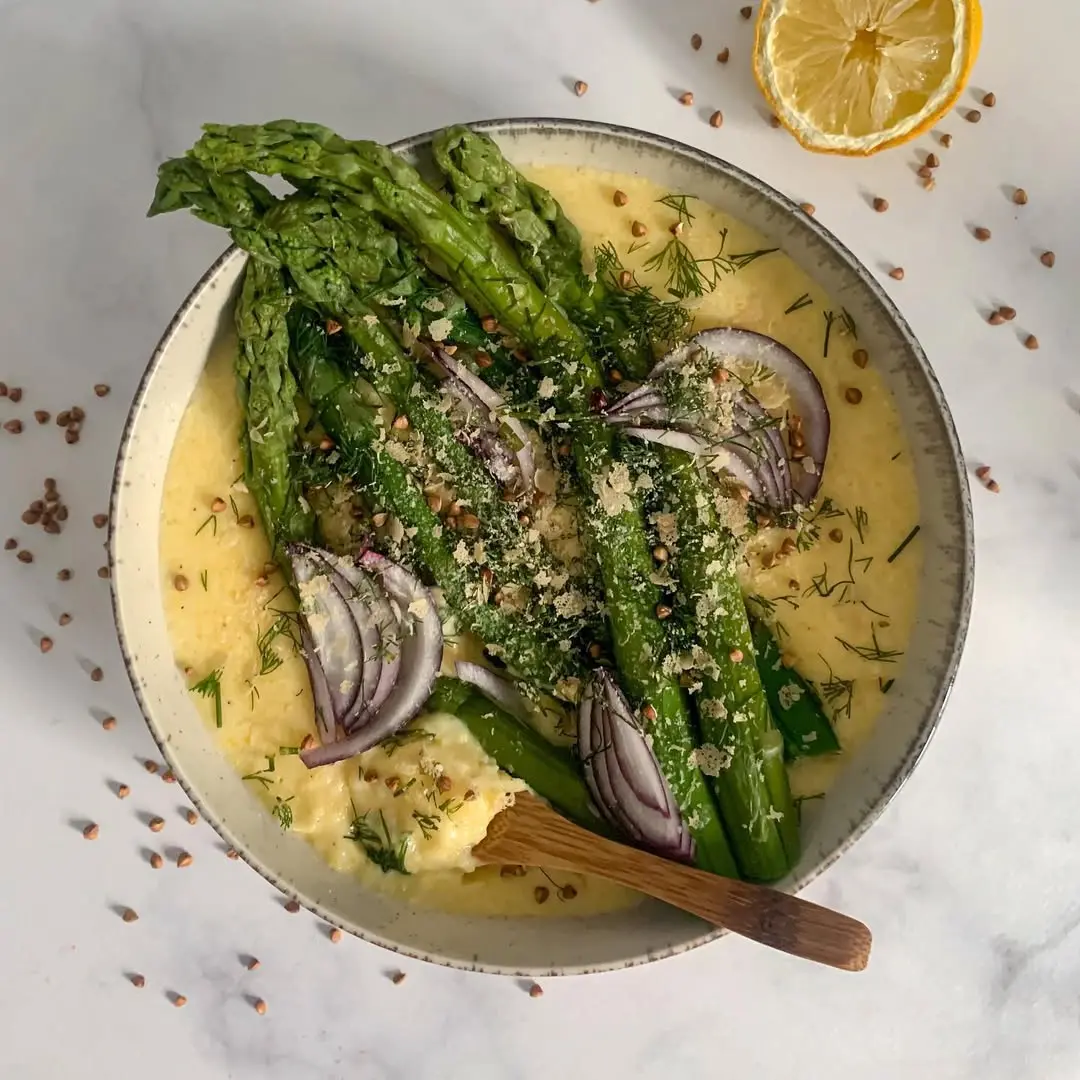 creation thumb for Asparagus With Hollandaise Polenta