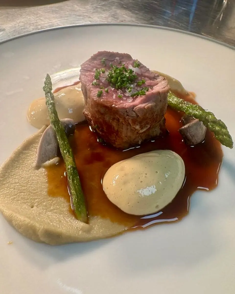 creation thumb for Veal fillet/ aubergine/ asparagus / hollandez /pickled mushr