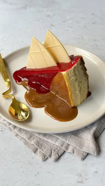 creation thumb for Cheesecake de Obleas con Arequipe y Salsa de Mora