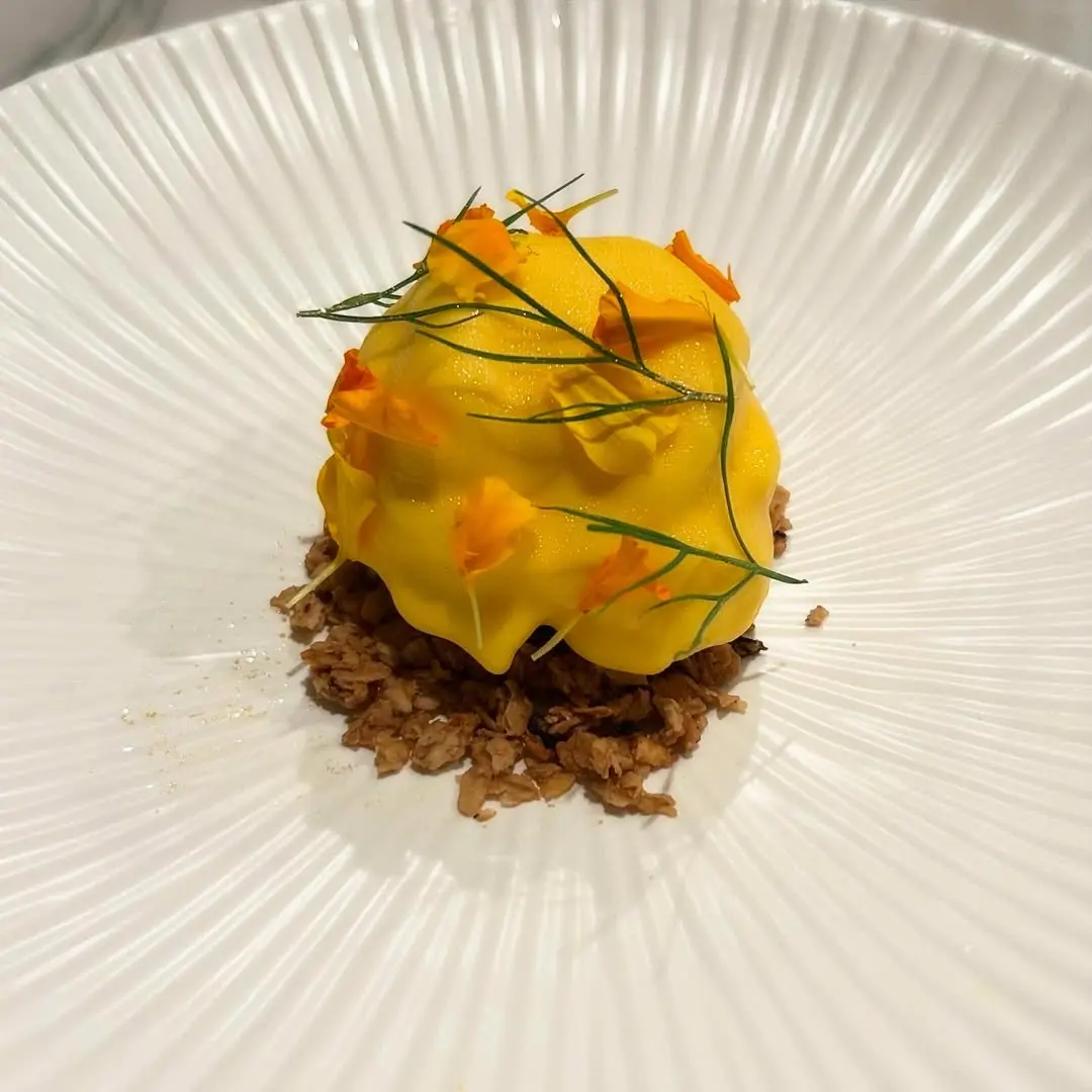 creation thumb for Crumble di Avena con Frutto della Passione, Guava e Pepe di Sichuan-Noci Moscate