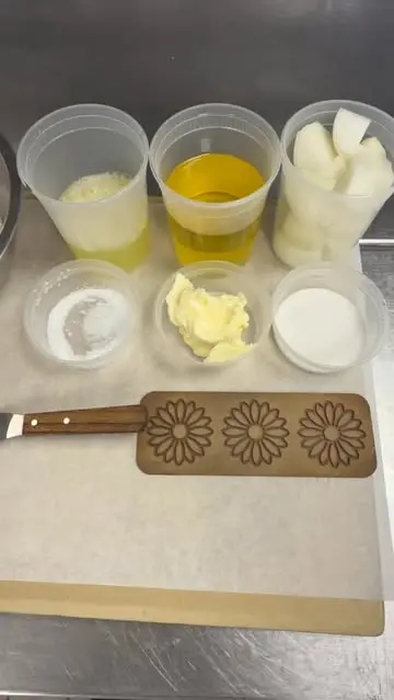 creation thumb for WHITE ONION TUILE