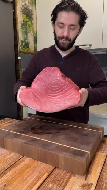 creation thumb for Tuna Steak Frites