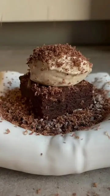 creation thumb for Brownies miso rosso, gelato nocciola, tartufo al cioccolato
