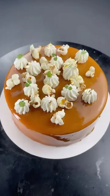 creation thumb for Entremet vanille et caramel au popcorn