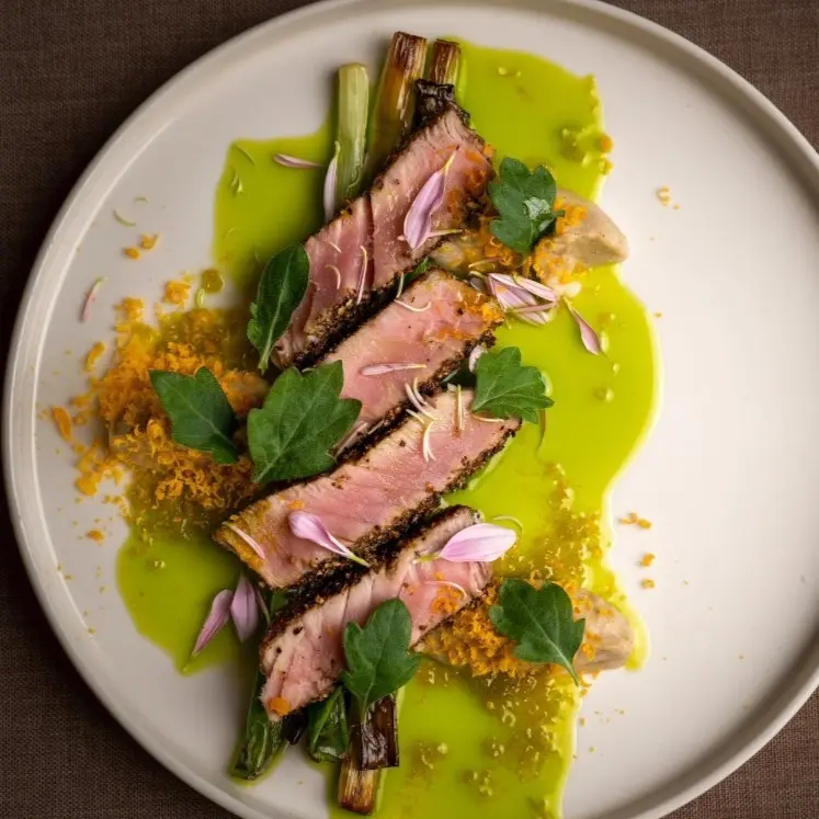 creation thumb for Pepper tuna with salted yolk and charred cauliflower puree