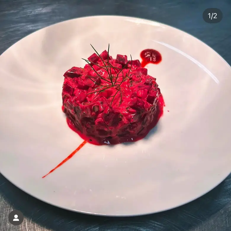creation thumb for Beet Tartar - pickled strawberry, fennel