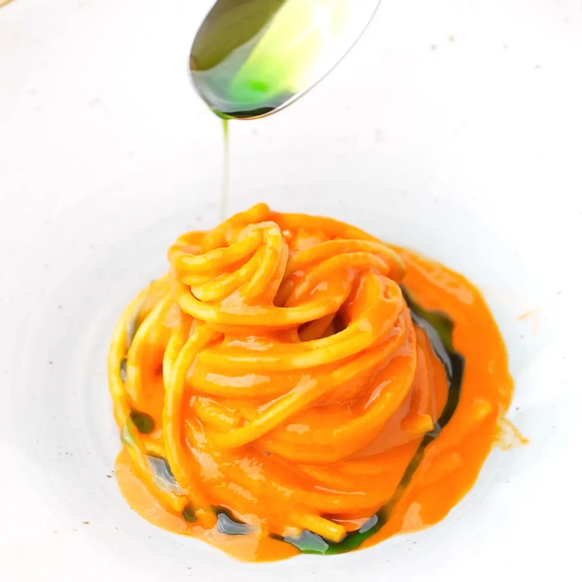 creation thumb for Spaghetti with Creamy Prawn Bisque