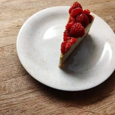 creation thumb for Easily cuttable ginger & black tea cake