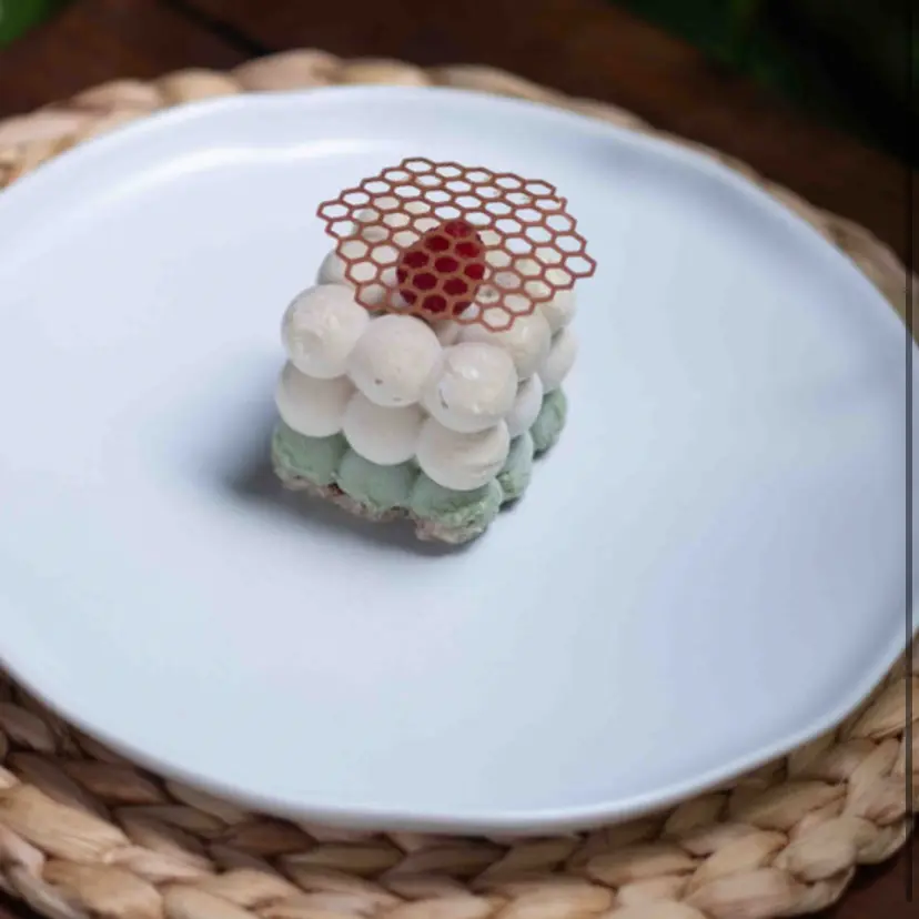 creation thumb for Coconut Lime & Spirulina Cheese Caje