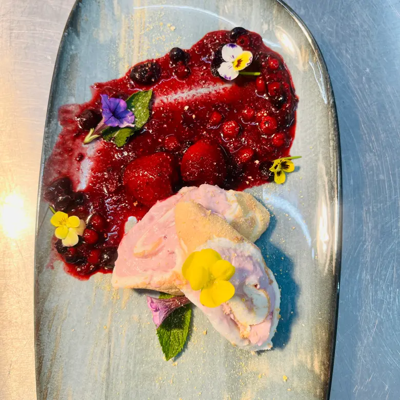 creation thumb for meringue roll with raspberry sauce