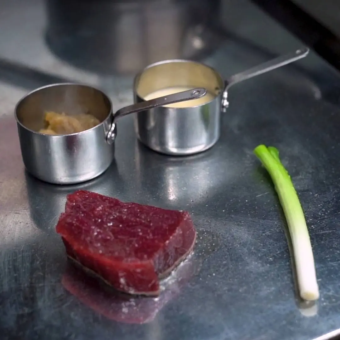 creation thumb for Tuna fillet with foie gras and onion 3 ways