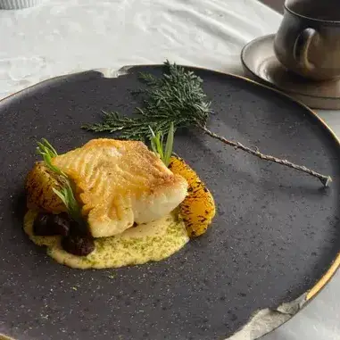 creation thumb for Halibut con Cedro, Arancia & Riccio di Mare