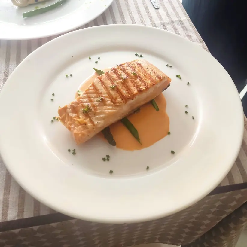 creation thumb for Salmone grigliato nella sua salsa