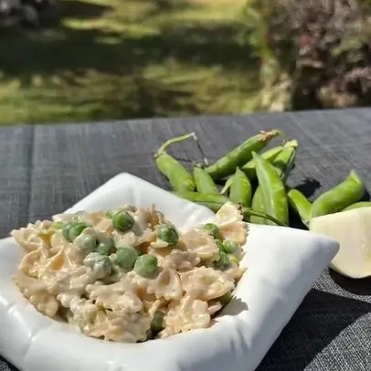 creation thumb for Farfalle with cream, ham and peas
