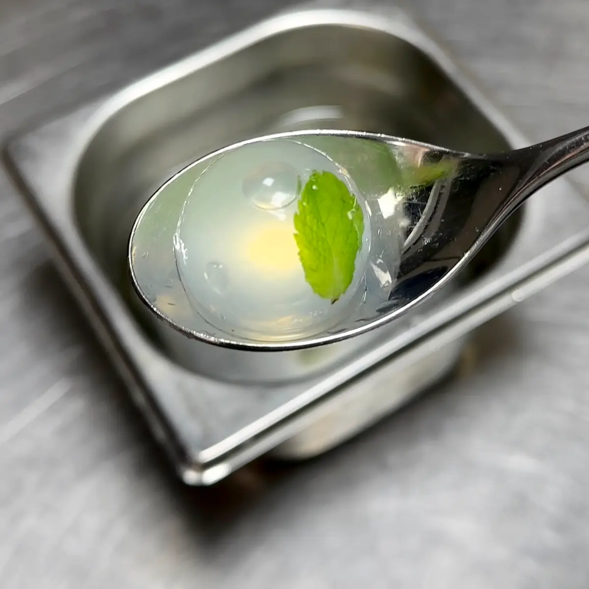 creation thumb for Transparente Virgin Mojito Kugel 🌱