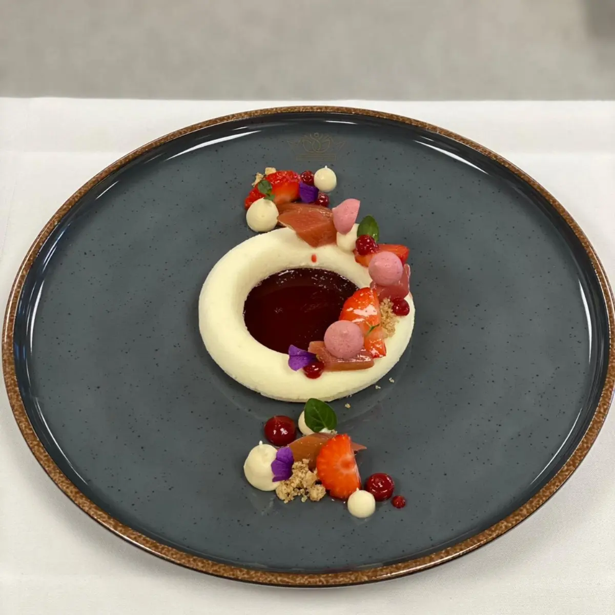 creation thumb for Bourbon Vanilla Parfait/Rhubarb/Strawberry