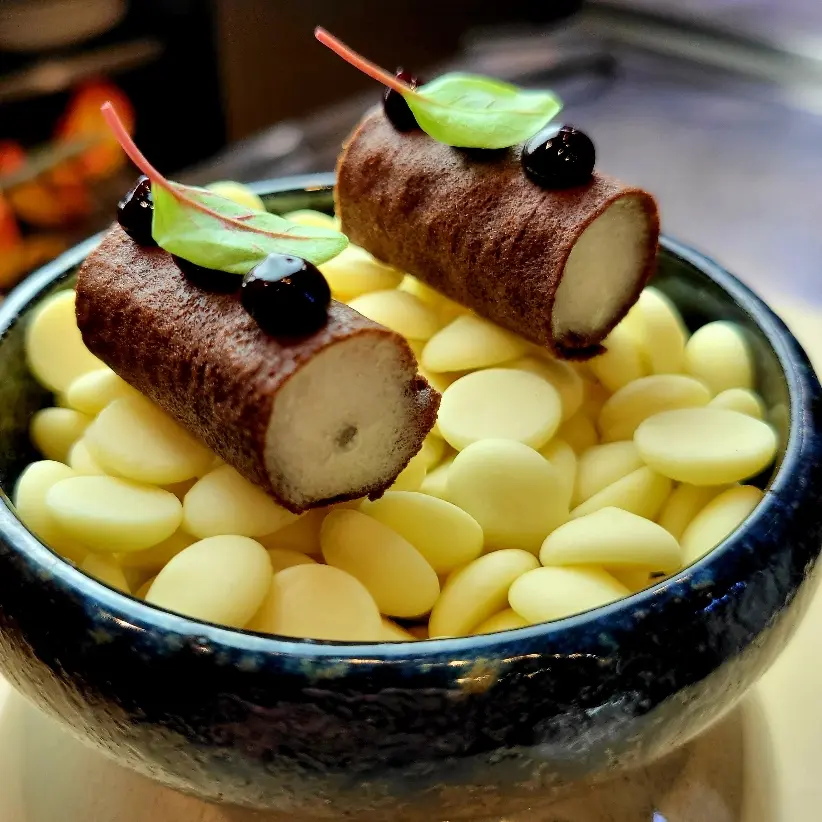 creation thumb for Choco tuile, apple champagne absint espuma