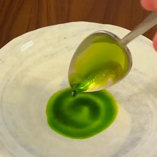 creation thumb for Aceite de Hoja de Frijol Tonka (Genciana de Dama)