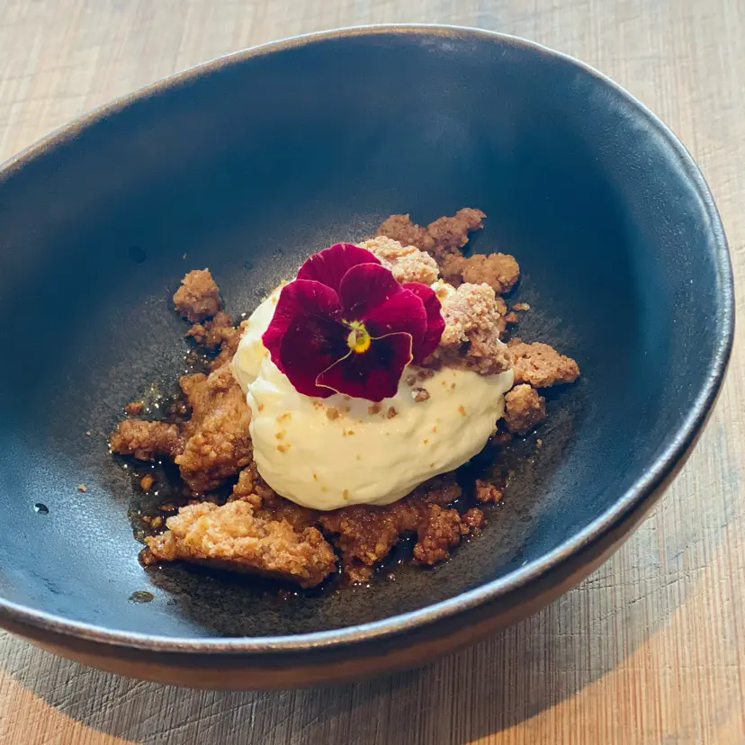 creation thumb for Espuma di Tiramisu e crumble di amaretti
