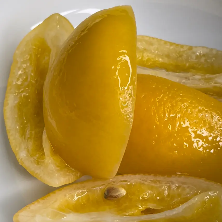 creation thumb for Limones Meyer en Conserva