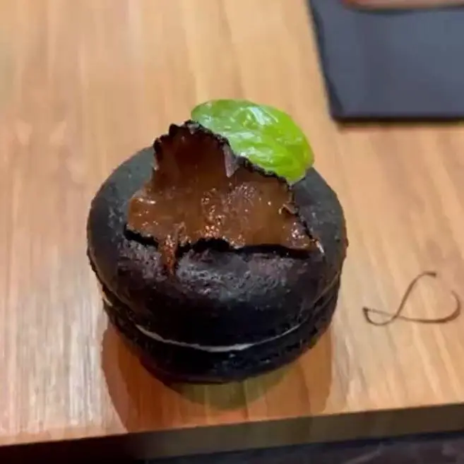 creation thumb for BLACK TRUFFLE MACARON 
