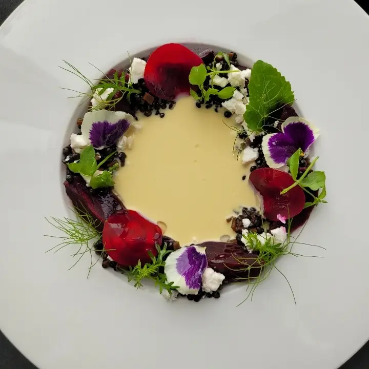 creation thumb for Rehydrated beets/olive oil emulsion/beluga lentils/juniper 