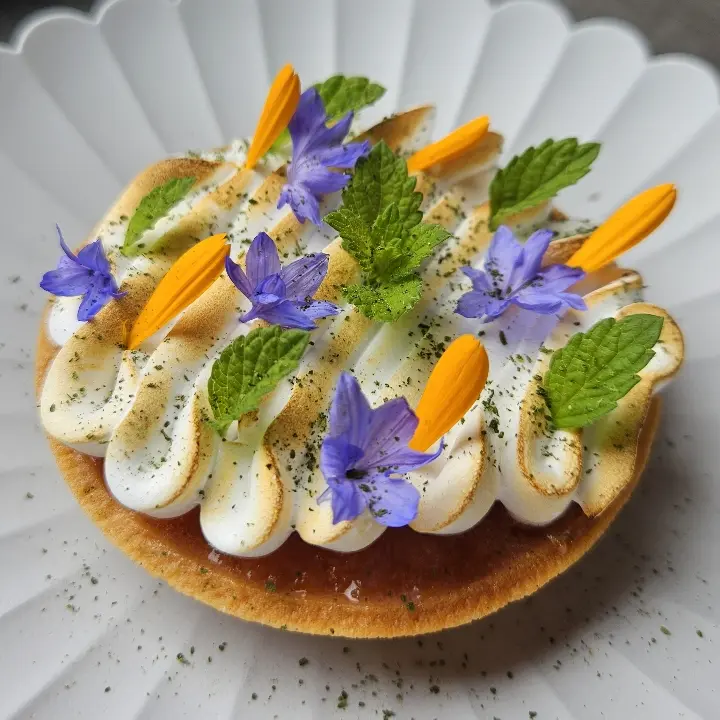 creation thumb for Nectarine lemon balm tart