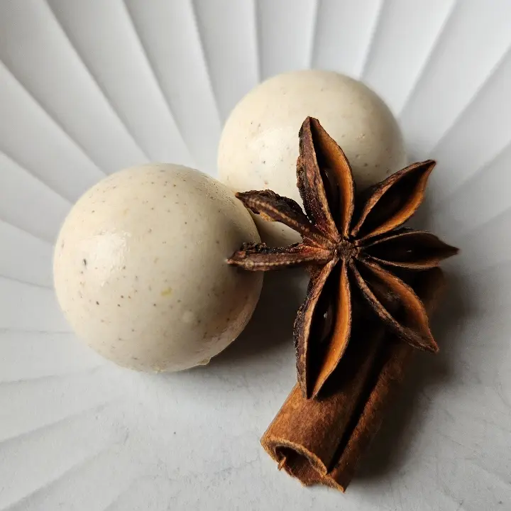 creation thumb for White chocolate & spices mousse (mold) 