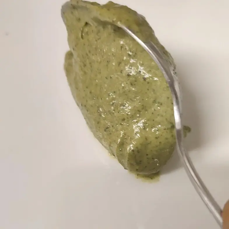 creation thumb for Grüne Sauce mit Gegrilltem Schnittlauch