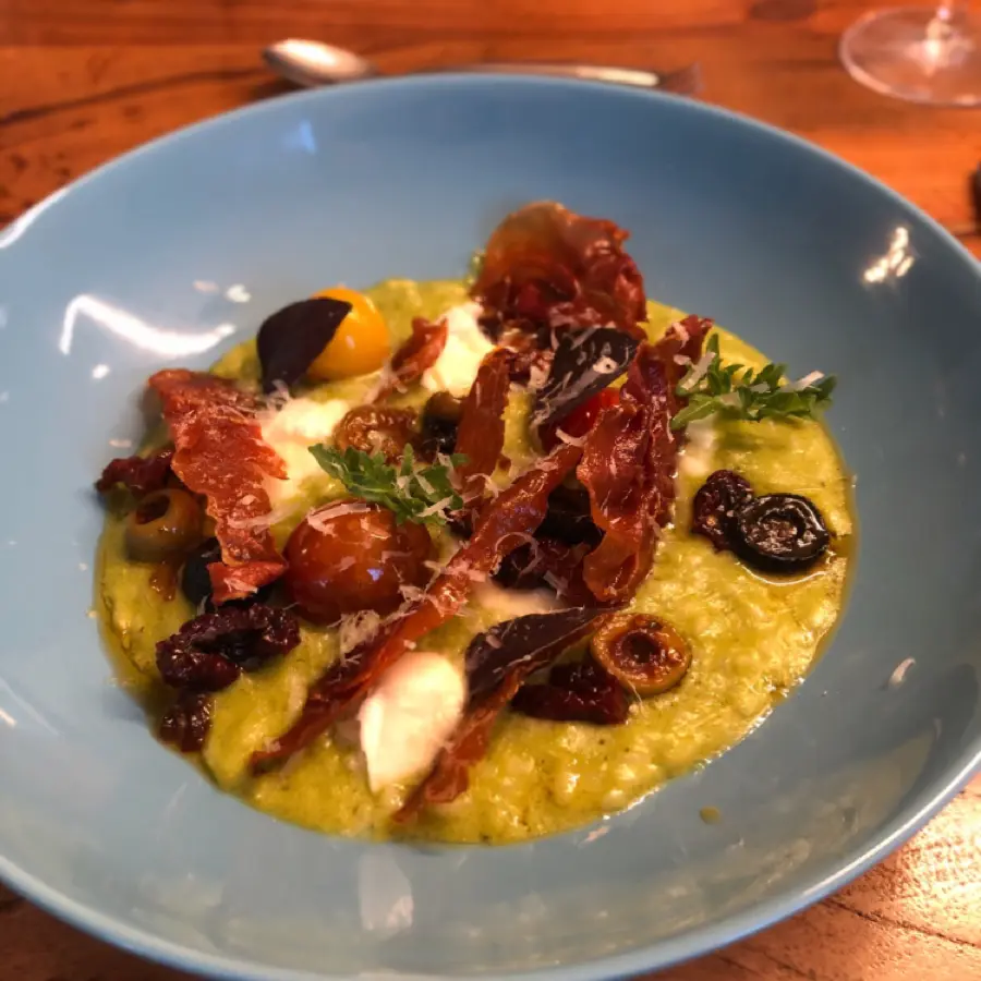 creation thumb for Ruccola-Risotto, Oliven, getrocknete Tomaten, Büffelmozzarella, frittierter Parma 😋😋😋