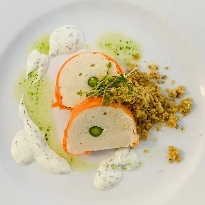creation thumb for Zanderterrine/Grüner Spargel/ Dillsauce/Salbeicrumble