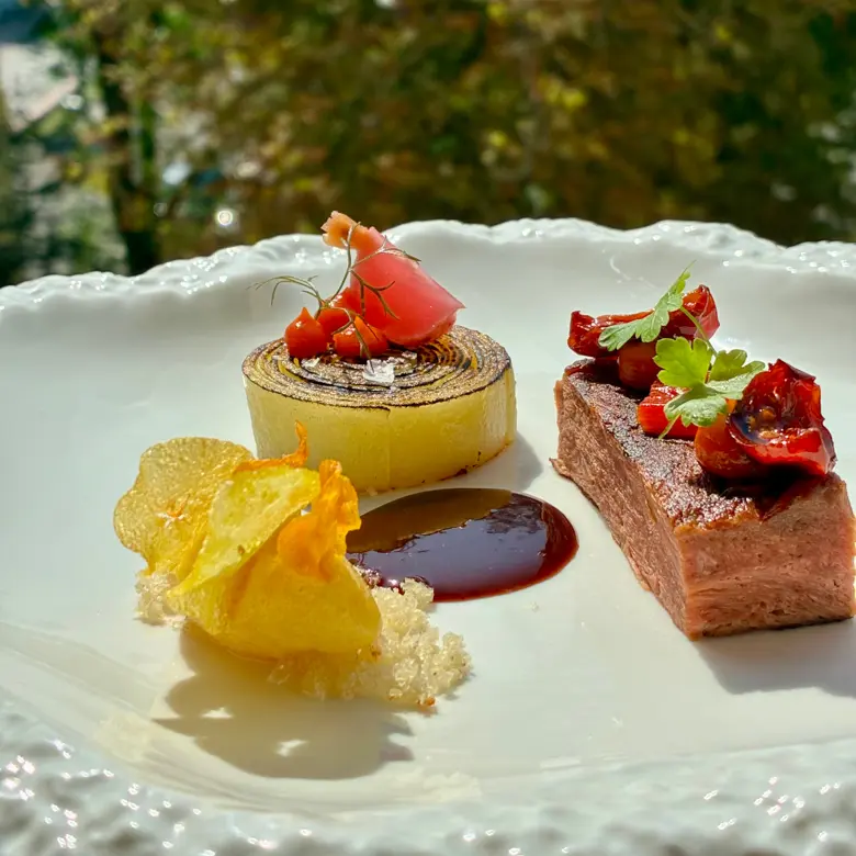 creation thumb for Vegan steak/fermented Pineapple/Paprika Fumé/Kartoffelterrin