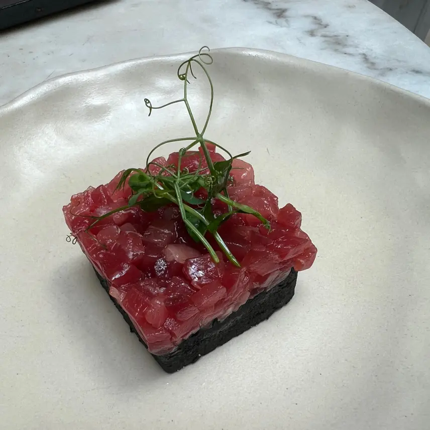 creation thumb for Torta di ceci con tartare di tonno
