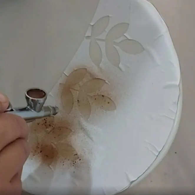 creation thumb for Angerichtetes Dessert Teil 1 – SAMTIG-SCHOKOLADEN-SPRÜHTECHNIK