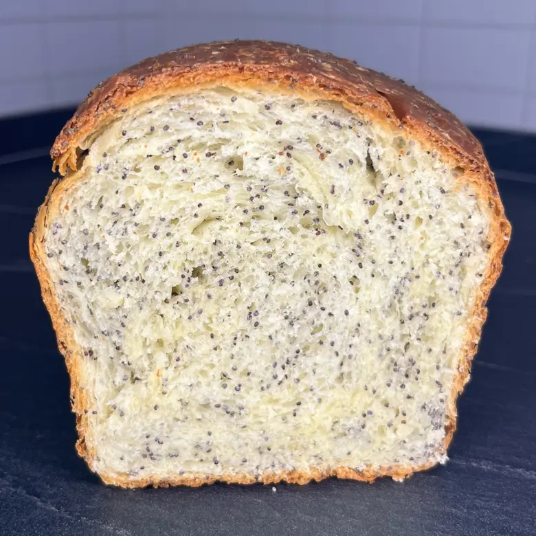 creation thumb for Poppy Seeds Sandwich Bread