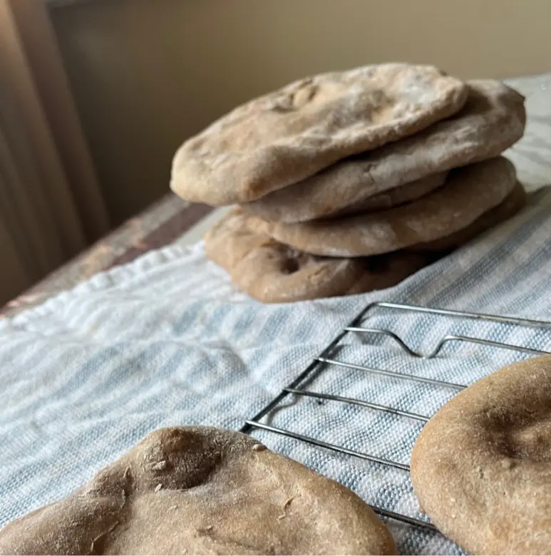 creation thumb for Delikatesse aus alten Getreidearten: Dinkel-Sauerteig-Pita