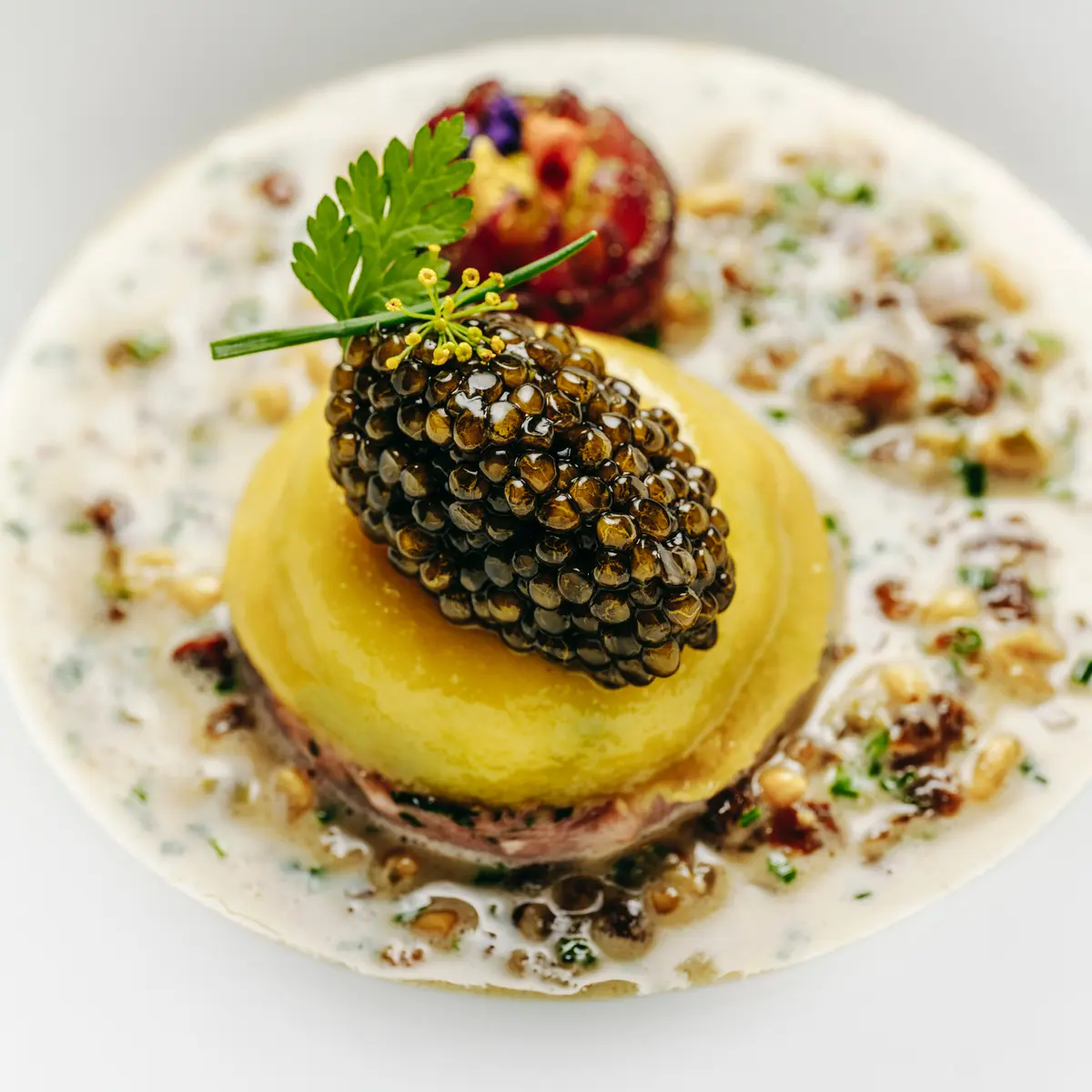 creation thumb for Wachtelei Ravioli, Imperial Kaviar, Pinienkern- Vinaigrette