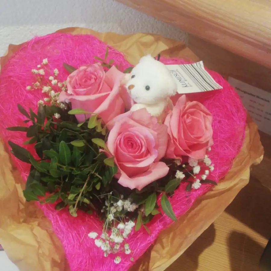 creation thumb for Geschenke am Valentinstag von unserem Chef 🌷🌹💐