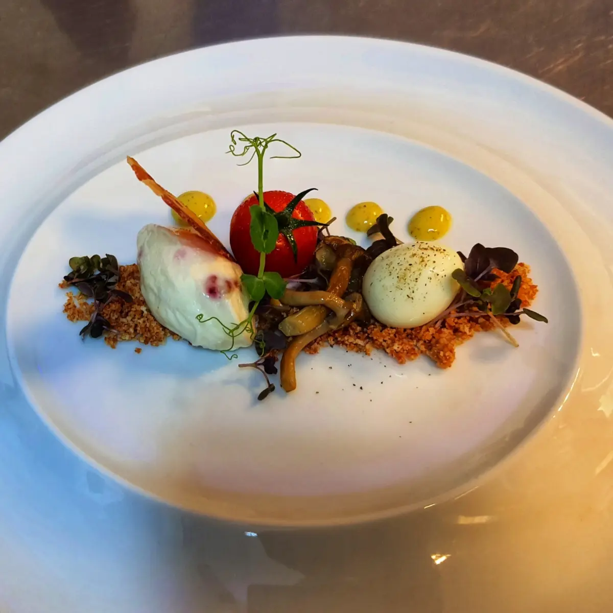 creation thumb for Goat chesse, crispy bacon , quail egg